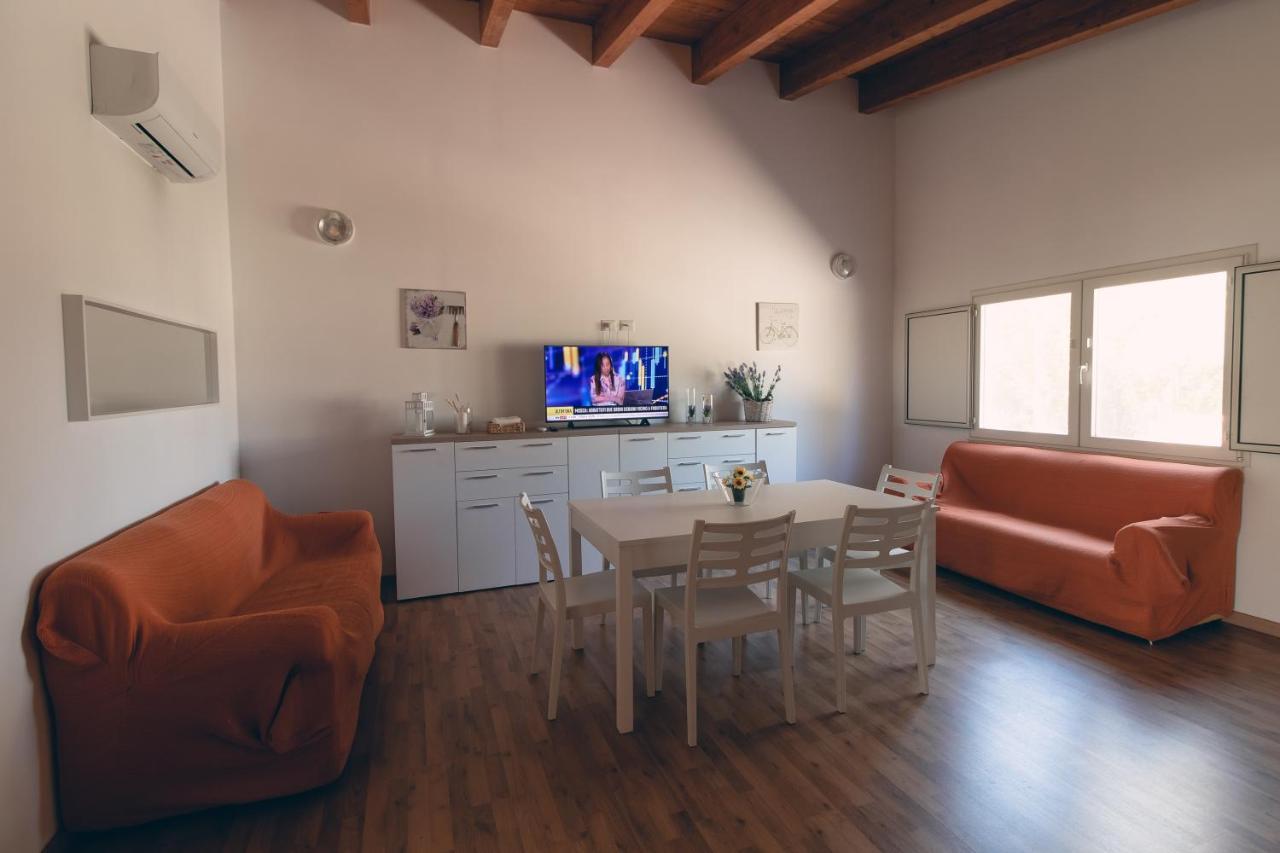 Apartmán Casale Carolea Sarrotino Exteriér fotografie